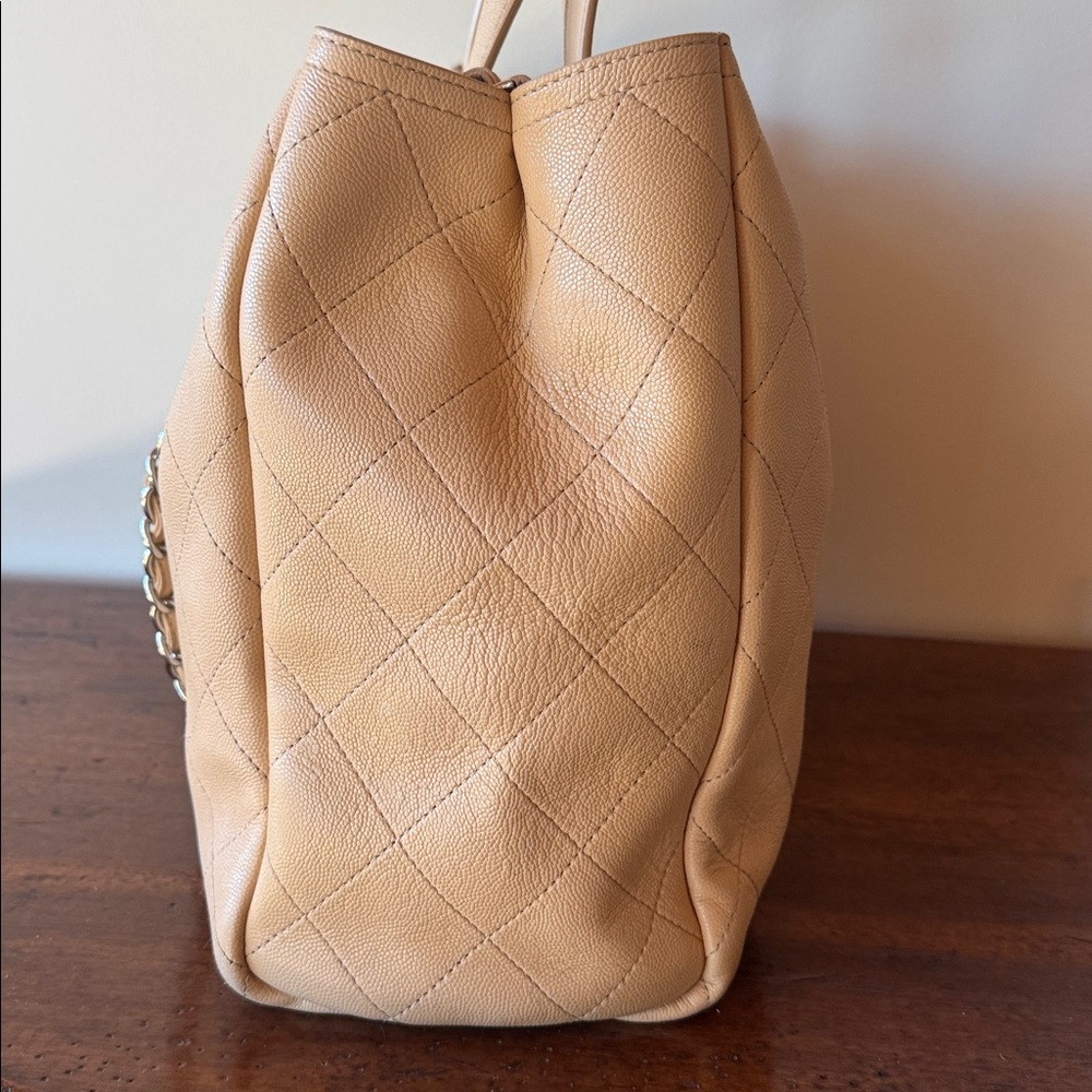 Chanel Lady Coco Shopping Tote‎ - Picture 6 of 11